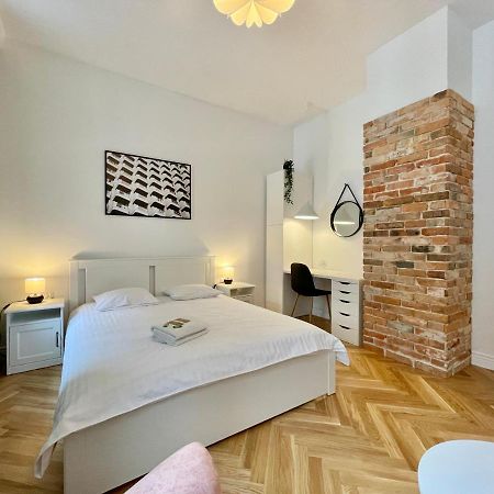 Chili Apartment Torun Exterior photo